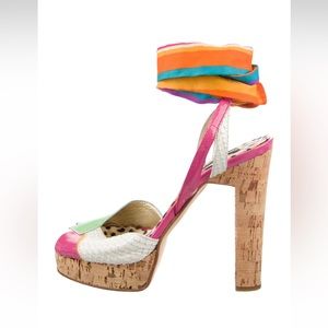 Roberto Cavalli
Patent Leather Floral Print Sandals
Size: 6 | IT 36